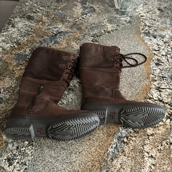 UGG boots “Elsa” tall sz 7 brown lace up - Picture 5 of 10